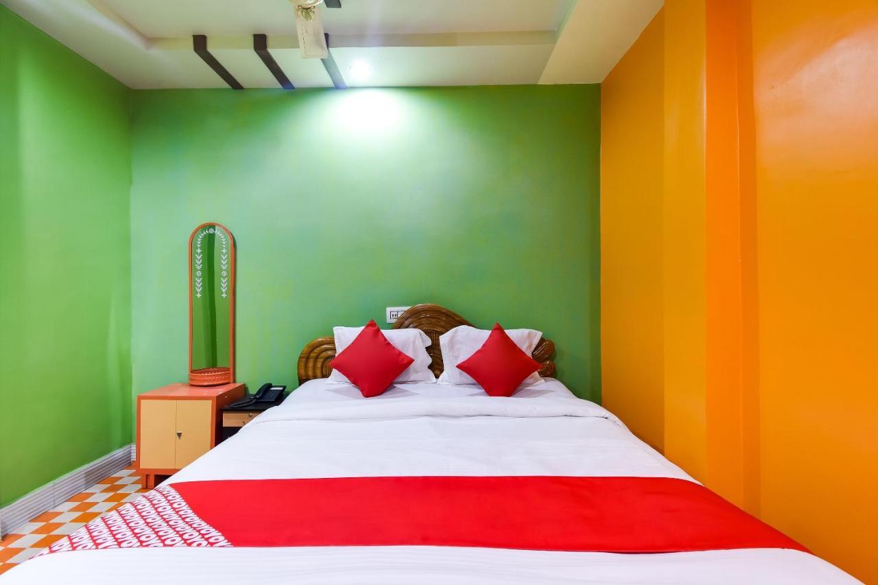 Oyo 44160 Hotel Sahana Jangipur Exteriör bild